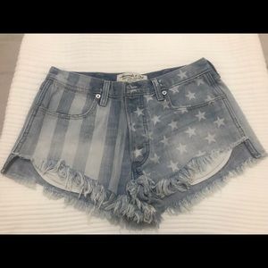 Abercrombie & Fitch Festival Shorts